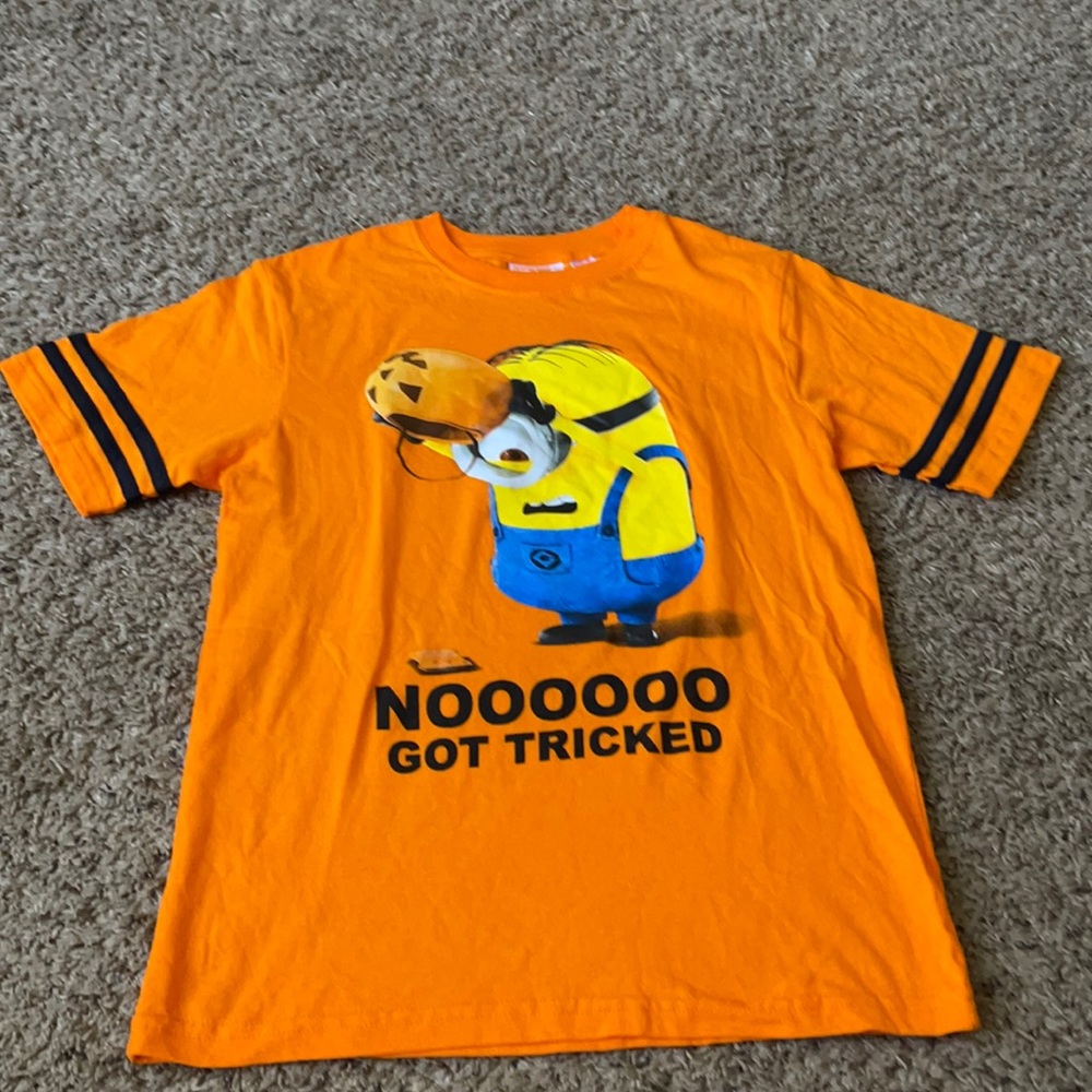 Minion Orange Halloween T-shirt Large
